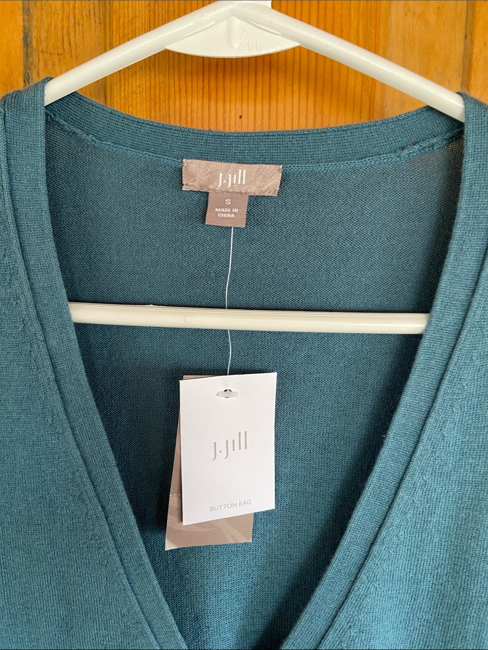 J. Jill Teal Button-Front V-Neck Cropped Cardigan - Picture 2 of 5